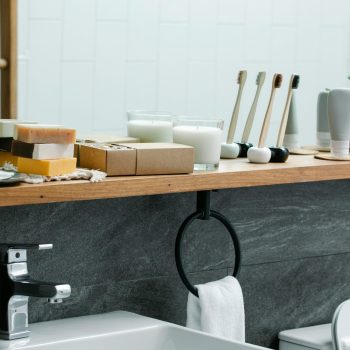 pexels-sarah-chai-7263003